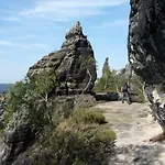 Am Weinberg Saechsische Schweiz 住宿加早餐酒店 Mittelndorf